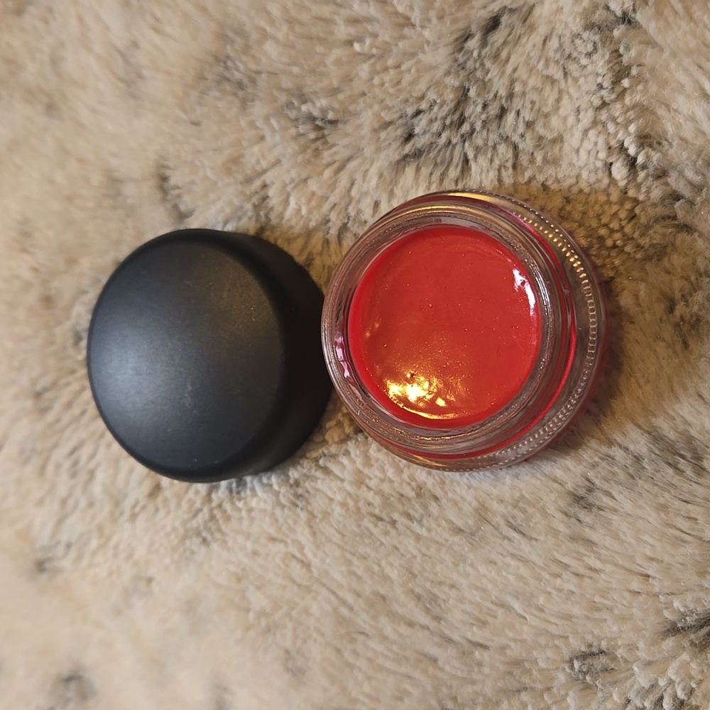 MAC Tendertone Hot 'N' Saucy
